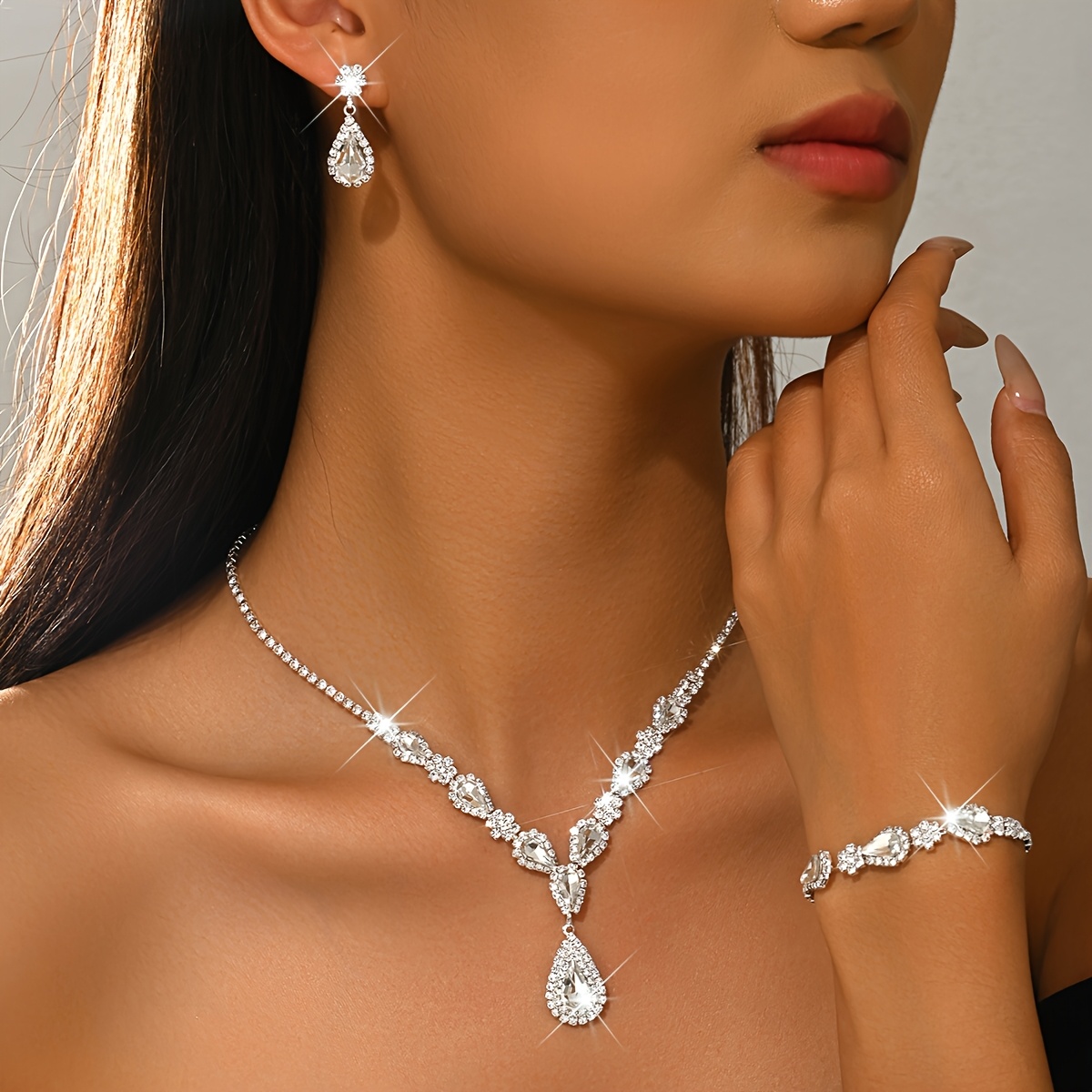 3-delige set luxe groene traanvormige sieraden voor dames, strass-ketting, oorbellen en armband, bruids- en trouwsieraden, geschikt voor gala-avonden, etentjes en kerstcadeaus - Afbeelding 10