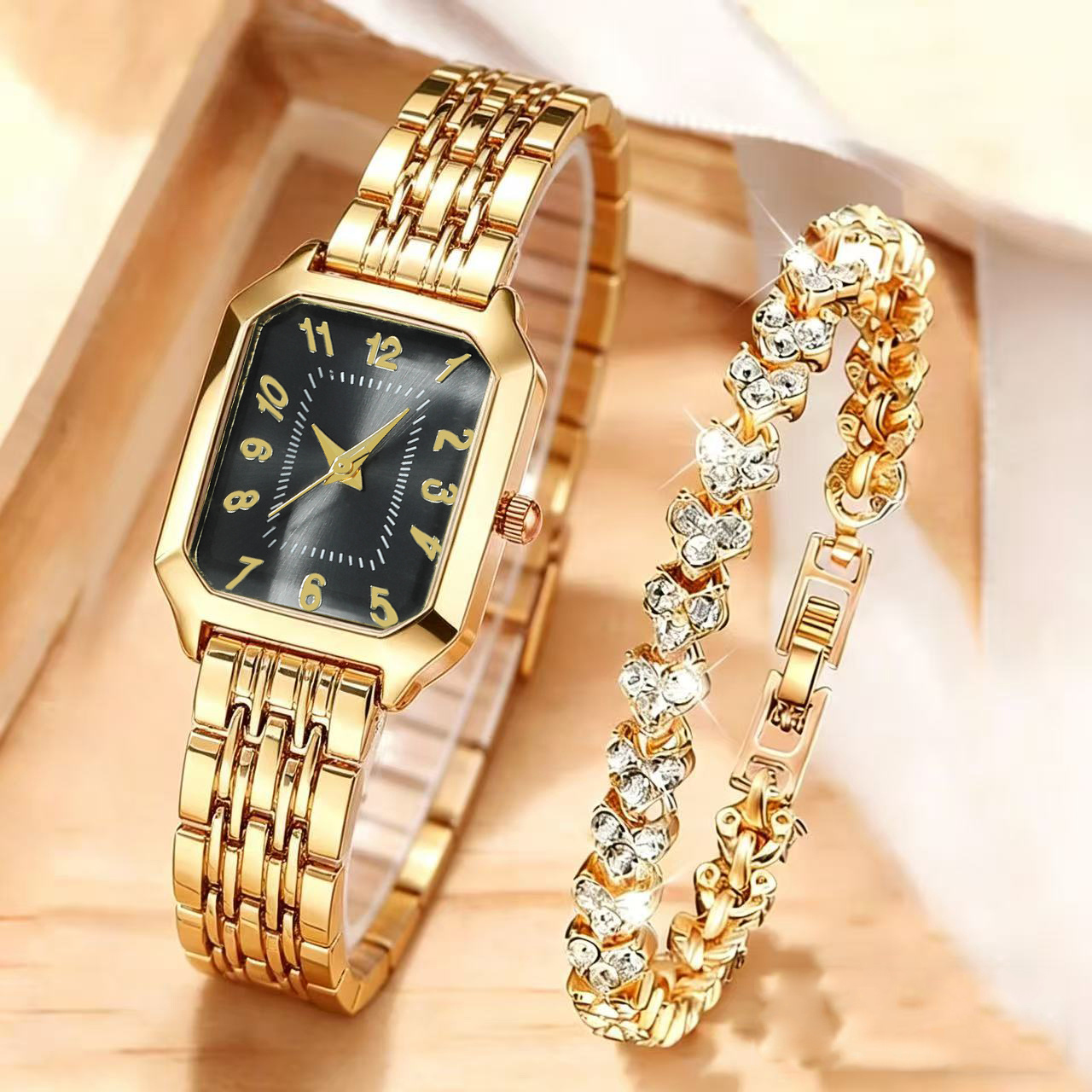 Twee elegante dameshorloges, met een stijlvolle en romantische hartvormige ketting gecombineerd met een klassiek retro kwartshorloge met rechthoekige wijzerplaat en een comfortabele band van legering. - Afbeelding 2